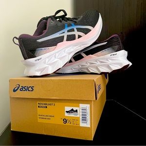 ASICS Novablast 2 - worn only 3 times! Women’s 9.5